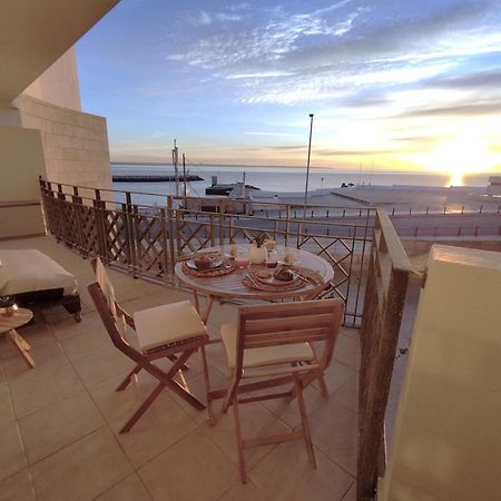 Potato Beach Apartment At Beach Front & Sea View Lagos Exterior photo